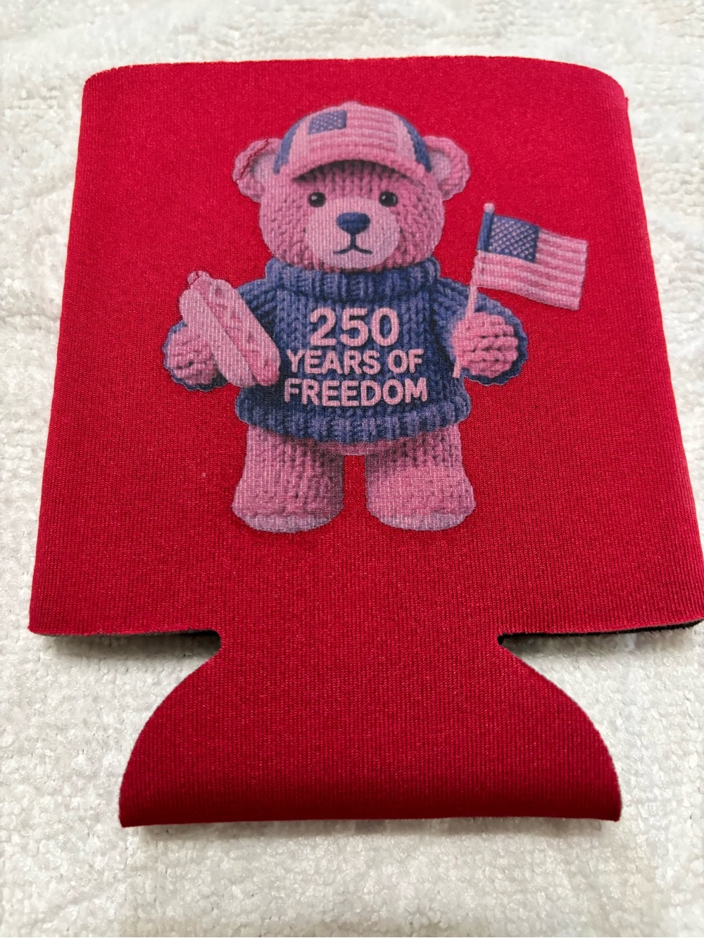 NEW Red Bear '250 Years of Freedom' Can Cooler